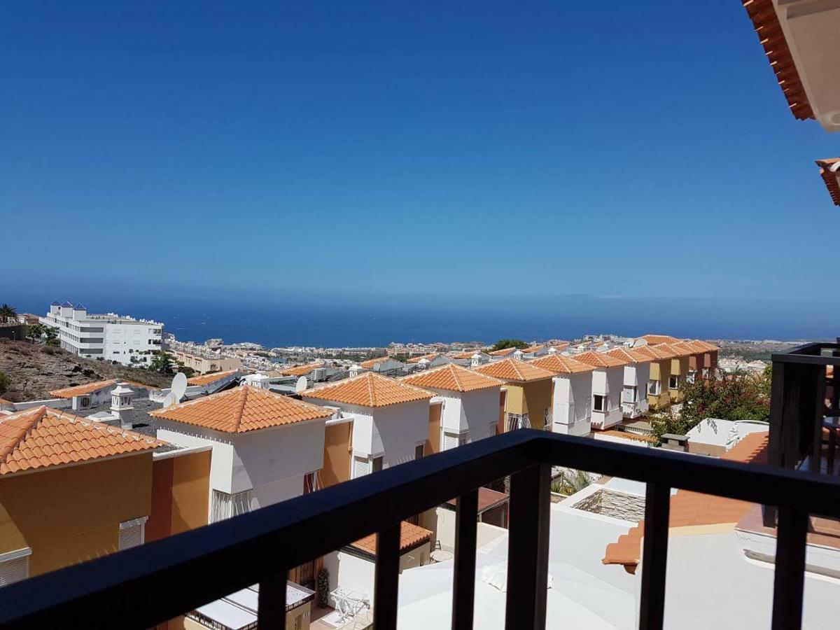 Villa Roque del Conde 3 with fantastic sea view, terrace, pool, Wifi, SAT-TV, garage Costa Adeje  Exterior foto