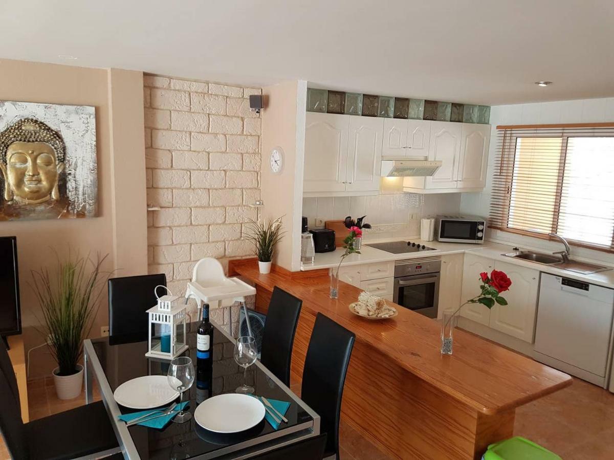 Villa Roque del Conde 3 with fantastic sea view, terrace, pool, Wifi, SAT-TV, garage Costa Adeje  Exterior foto