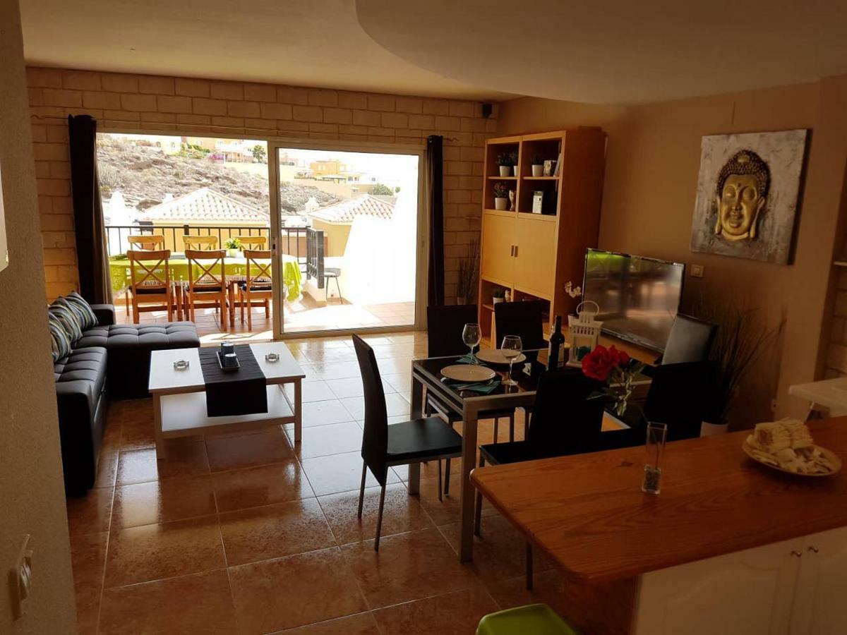 Villa Roque del Conde 3 with fantastic sea view, terrace, pool, Wifi, SAT-TV, garage Costa Adeje  Exterior foto
