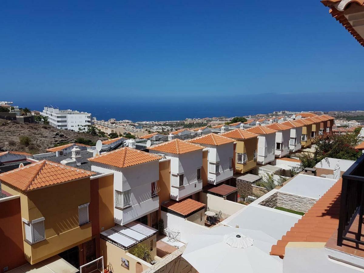 Villa Roque del Conde 3 with fantastic sea view, terrace, pool, Wifi, SAT-TV, garage Costa Adeje  Exterior foto
